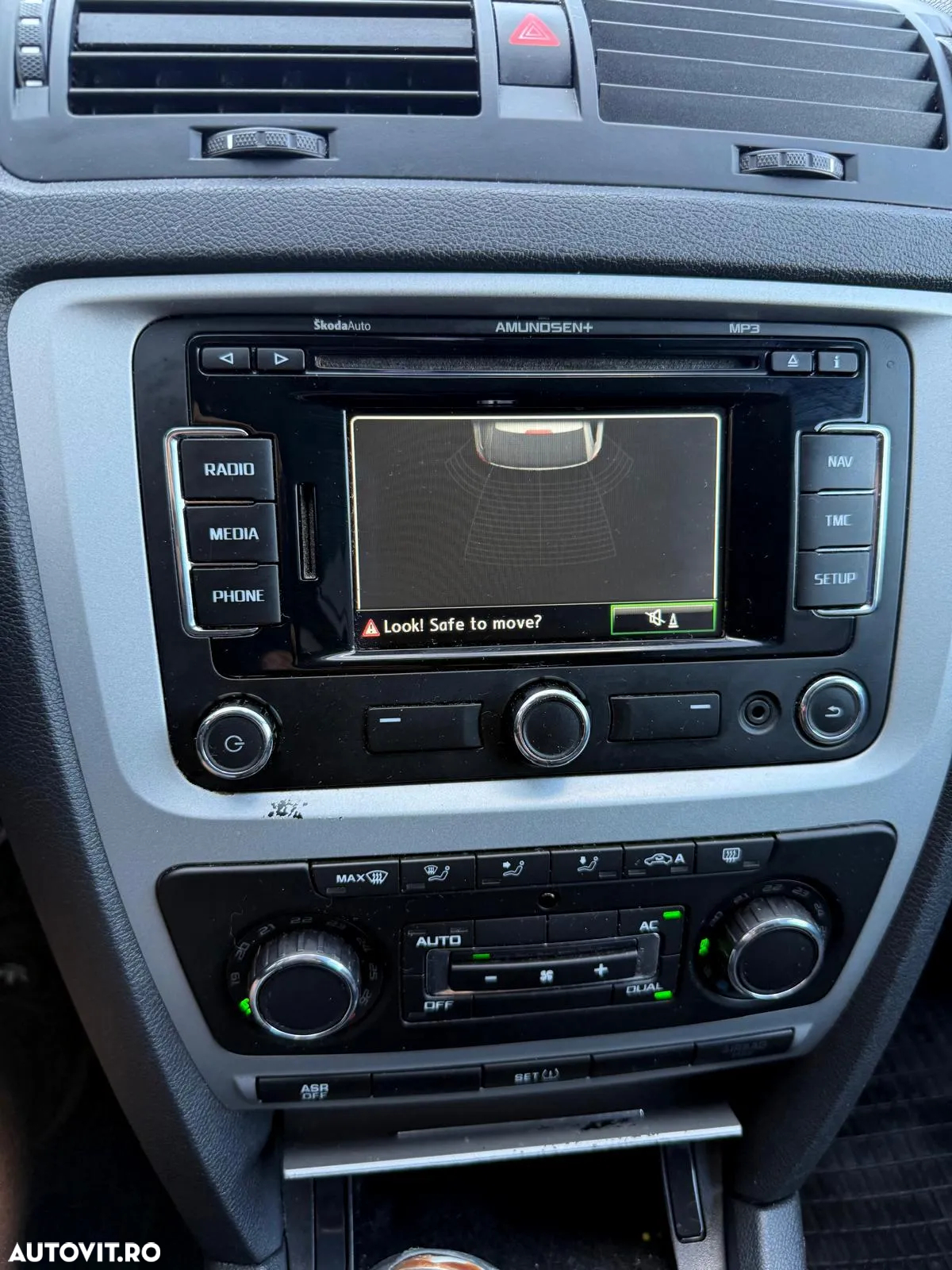 Skoda Octavia 1.2 TSI AMBITION - 9