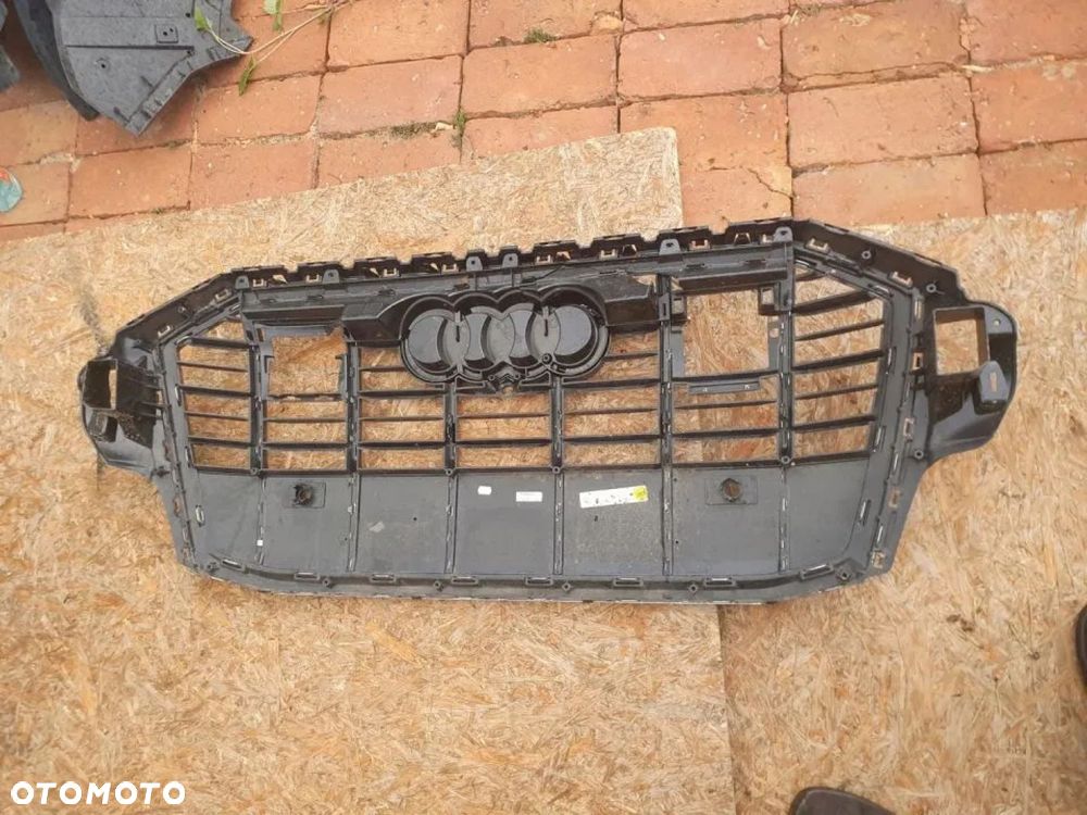 Grill atrapa chłodnicy chrom radar AUDI Q8 sq8 - 5