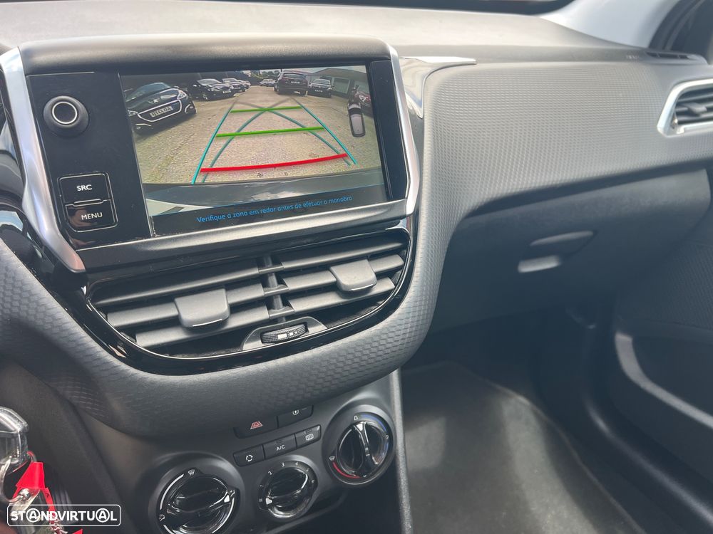 Peugeot 208 1.2 PureTech Style - 5