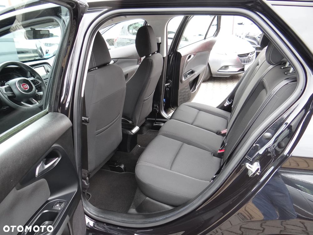 Fiat Tipo 1.4 16v Lounge EU6d - 37