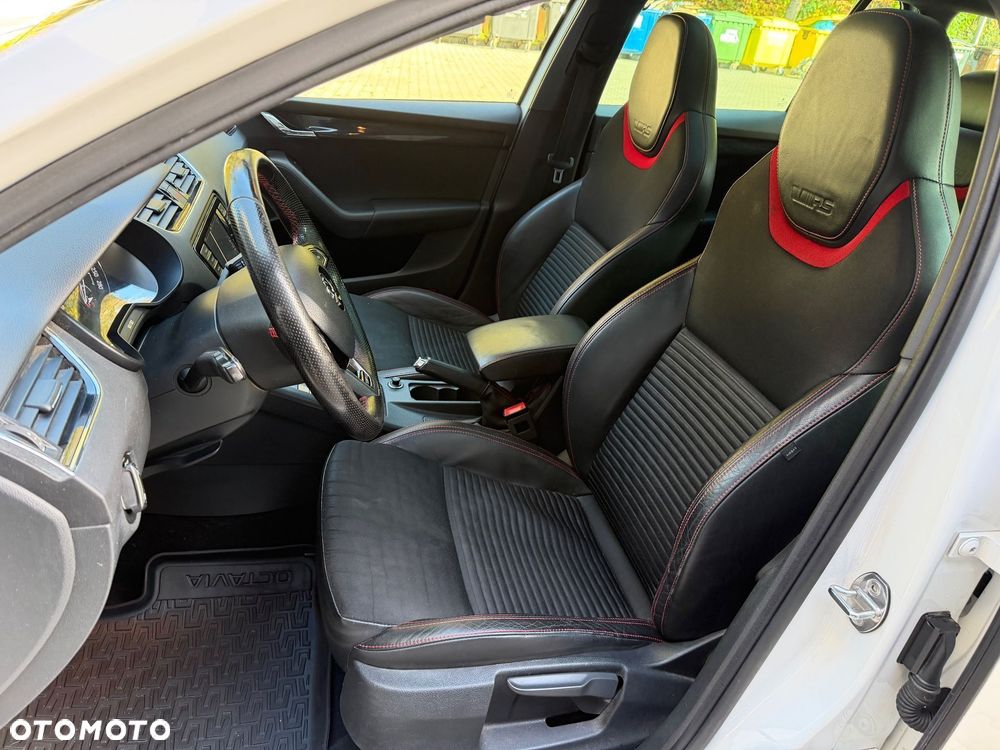 Skoda Octavia 2.0 TDI RS - 29