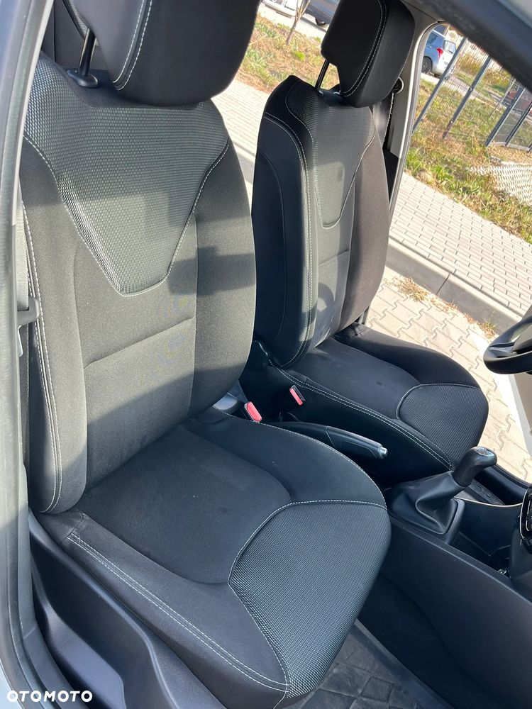 Renault Clio - 21