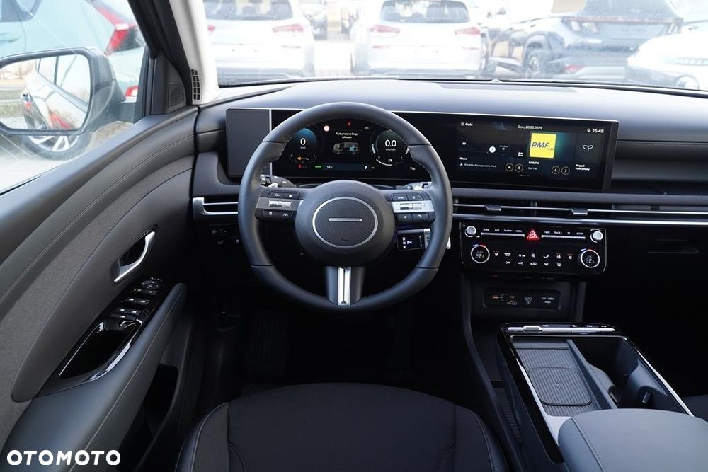 Hyundai Tucson 1.6 T-GDi HEV Executive 2WD - 23