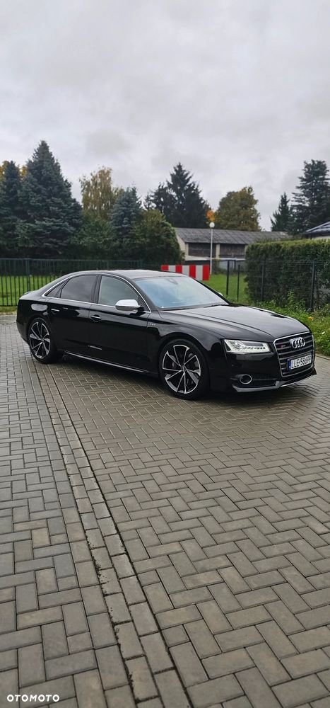 Audi S8 - 1