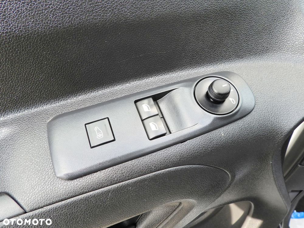 Toyota PROACE CITY  FURGON CHŁODNIA  -15*C ZASILANIE 230V TEMPOMAT KLIMATYZACJA  100KM - 29