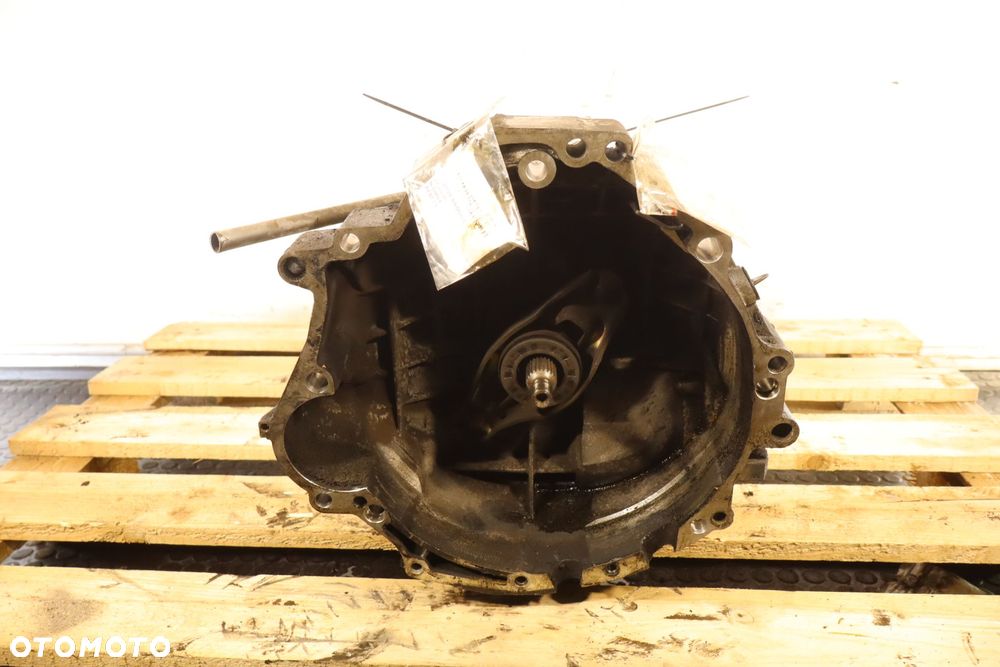 SKRZYNIA BIEGÓW 6 BIEGOWA AUDI A4 B7 2.0TFSI JWR - 1
