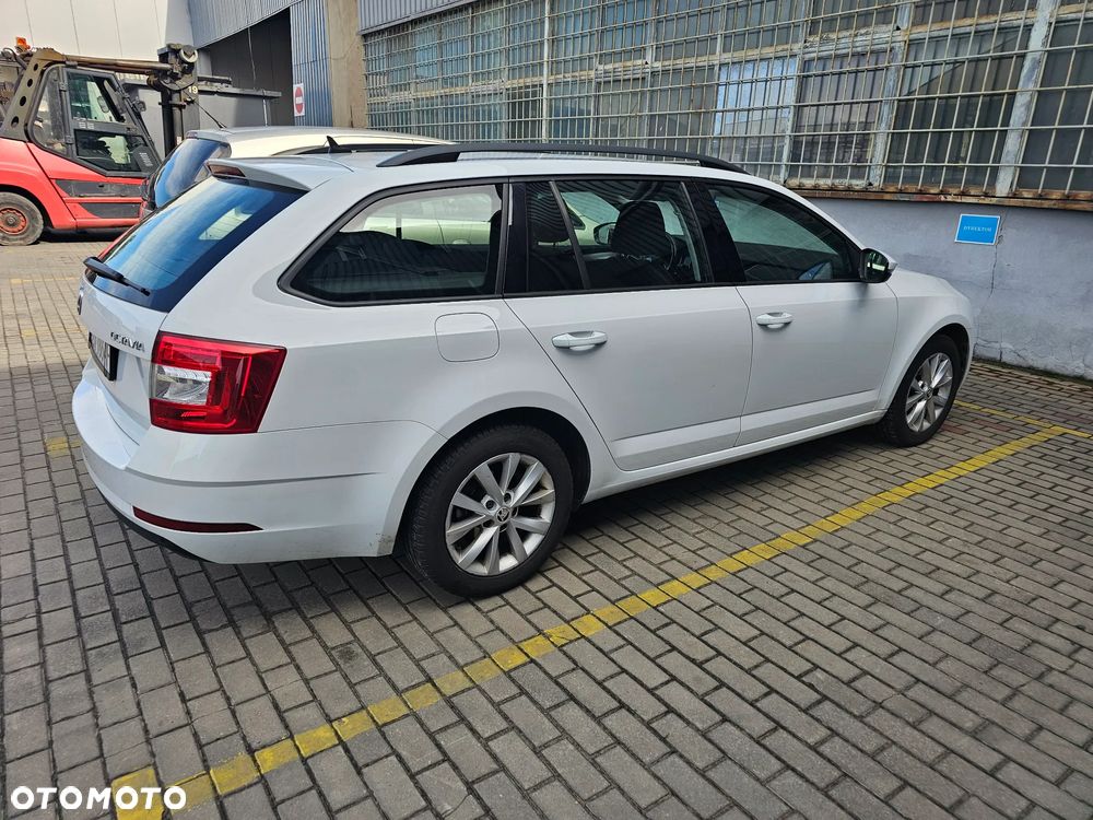 Skoda Octavia 1.6 TDI SCR Ambition - 3