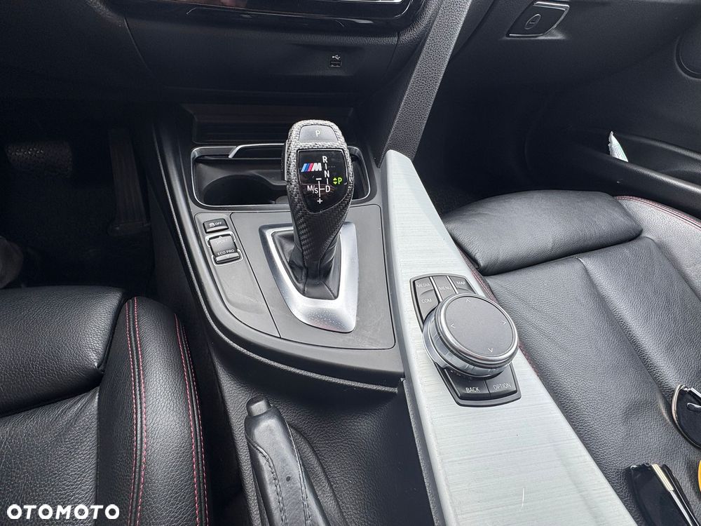 BMW Seria 3 330i xDrive Edition Luxury Line Purity - 9