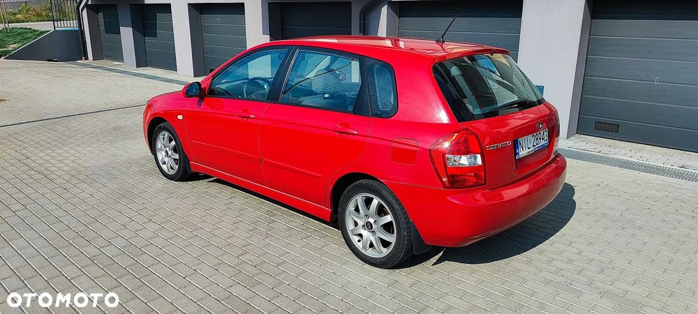 Kia Cerato - 12