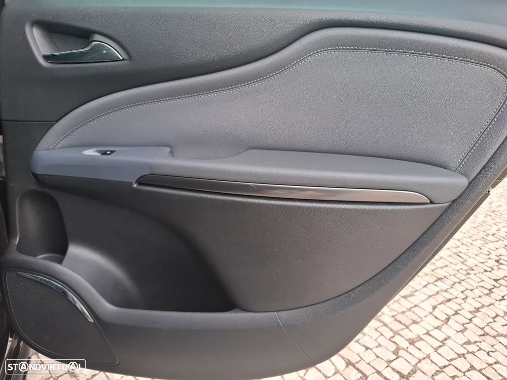 Opel Zafira 2.0 CDTi Cosmo - 36