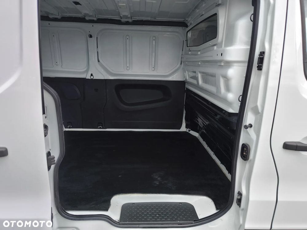 Renault Trafic - 13