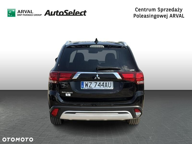 Mitsubishi Outlander 2.0 Instyle + 4WD CVT - 6
