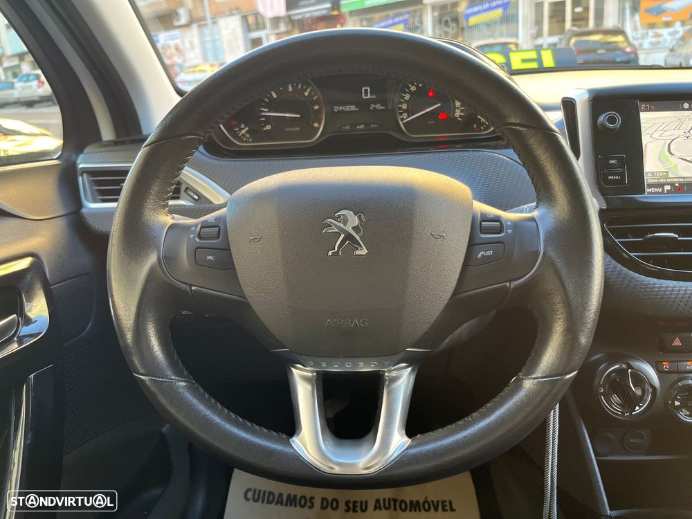 Peugeot 2008 1.5 BlueHDi Signature - 21