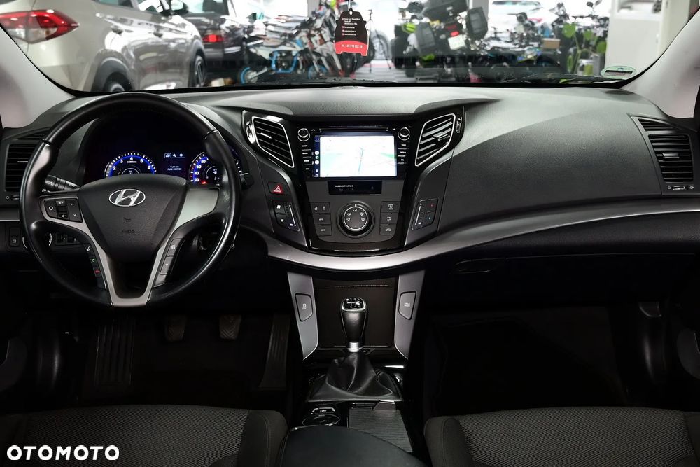 Hyundai i40 Kombi blue 1.6 Classic - 21