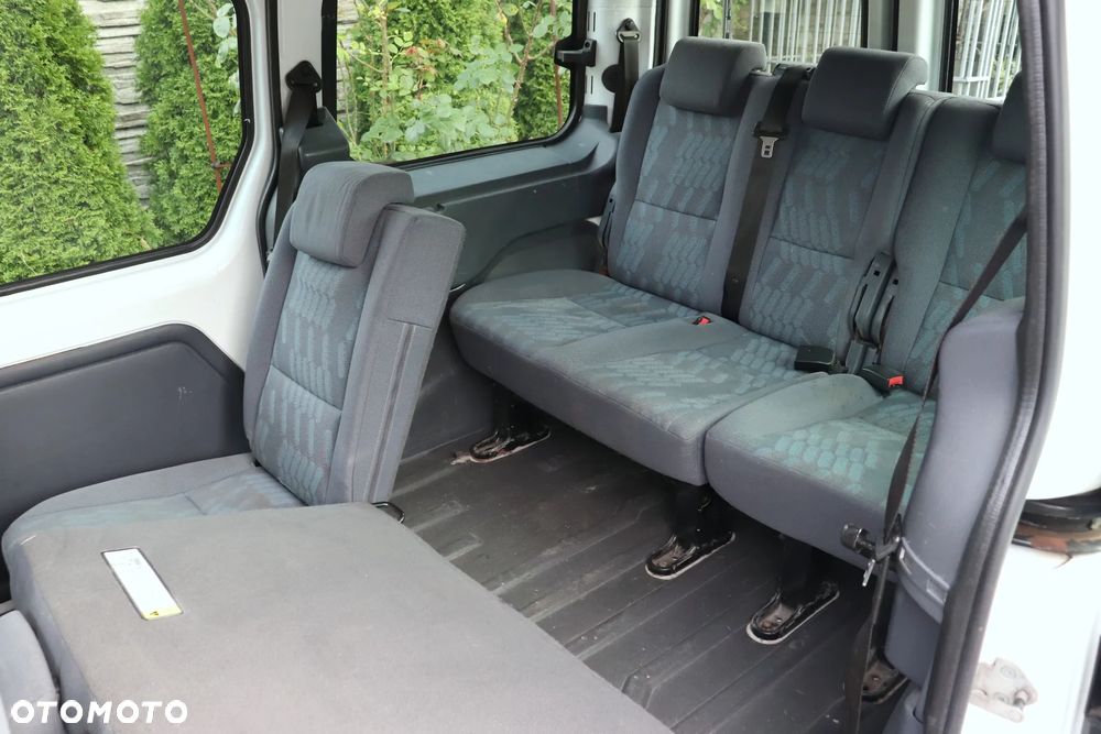Ford Tourneo Connect - 16