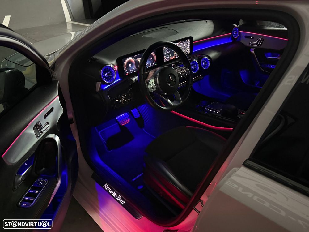 Mercedes-Benz A 250 e 8G-DCT AMG Line - 13