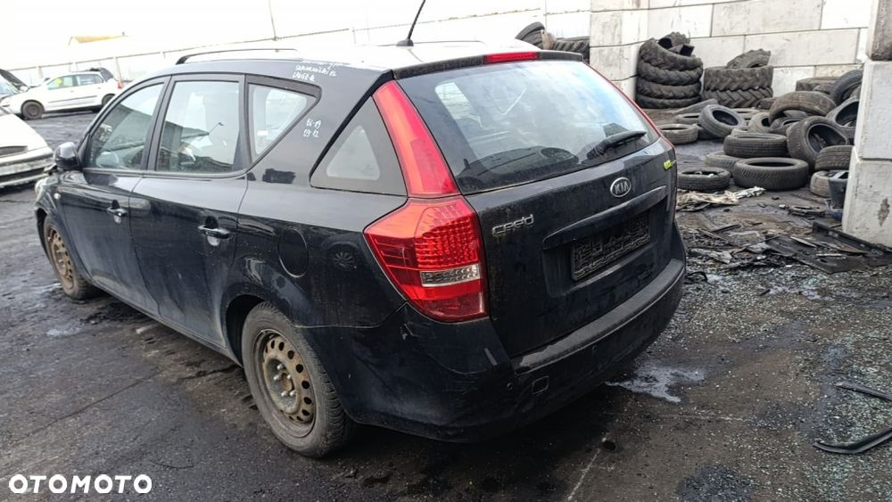 36043 Kia cee'd I lift model od 09-12 silnik 1.4 16V G4FA 109 km lakier 1K - 5