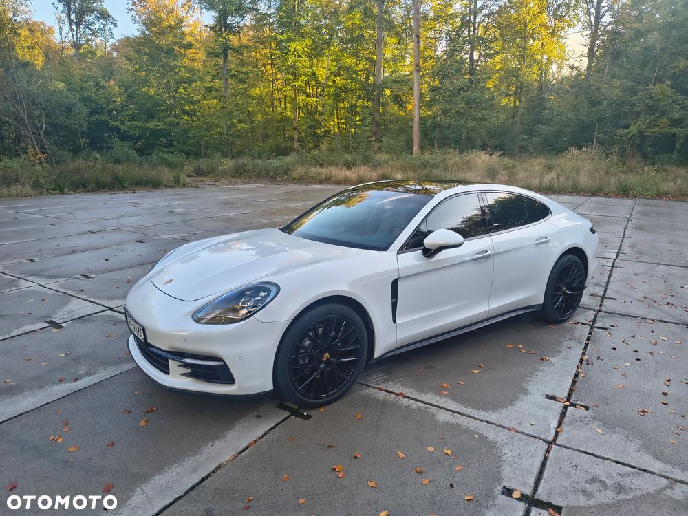 Porsche Panamera 4 - 3