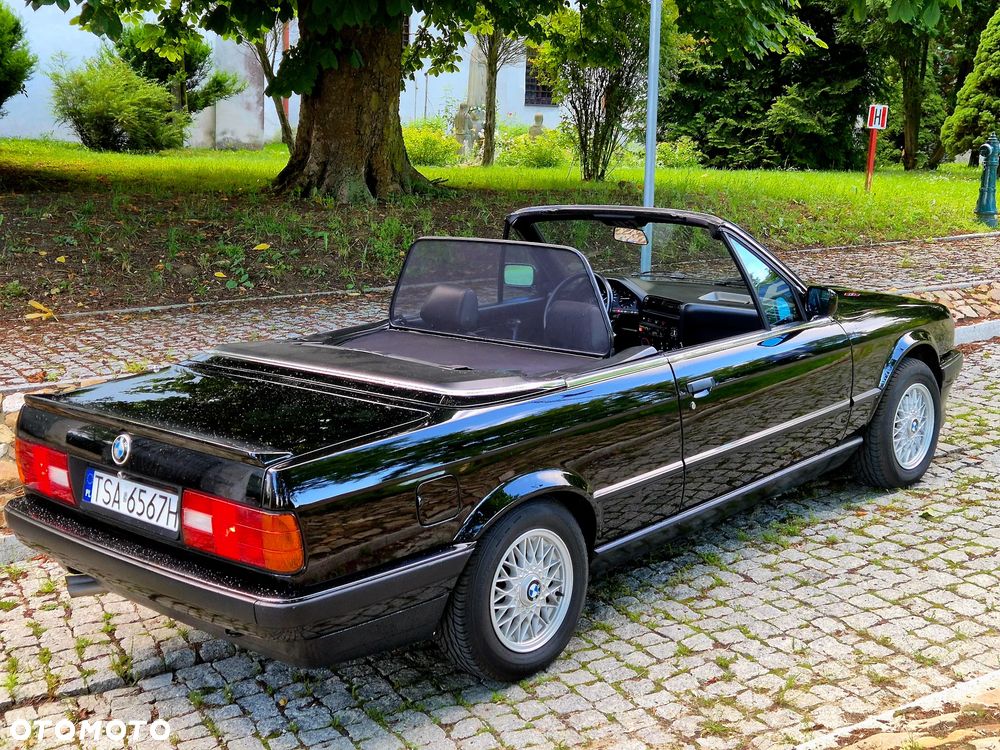 BMW Seria 3 320i - 32