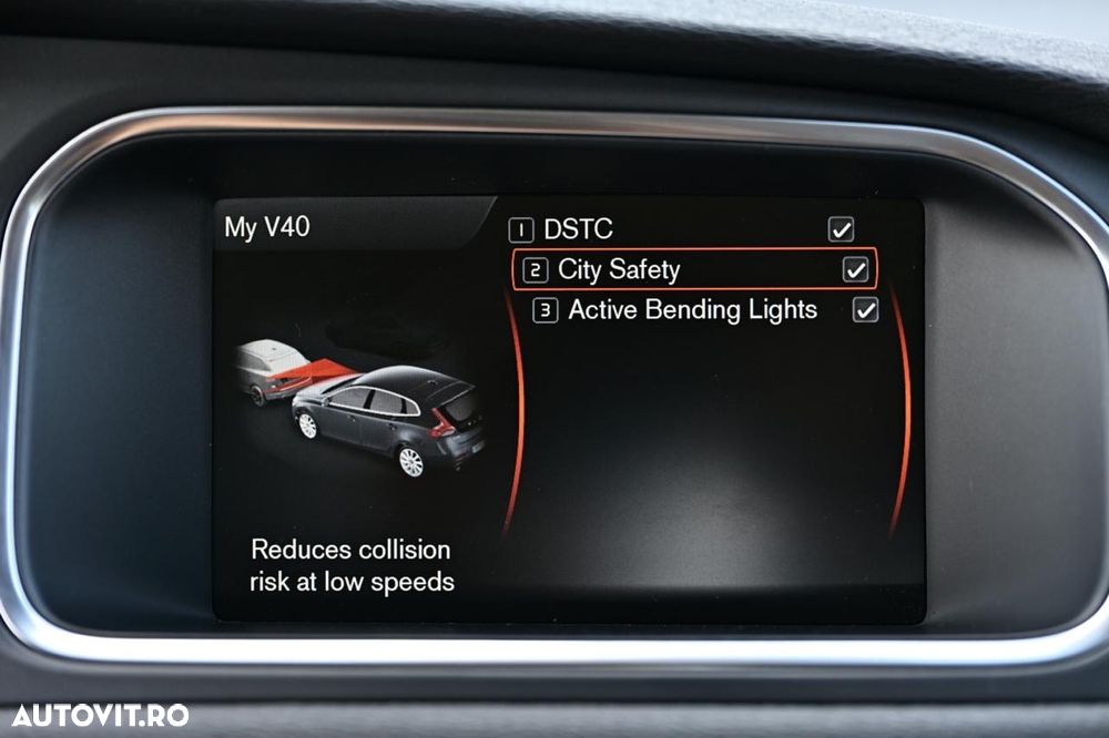 Volvo V40 - 22