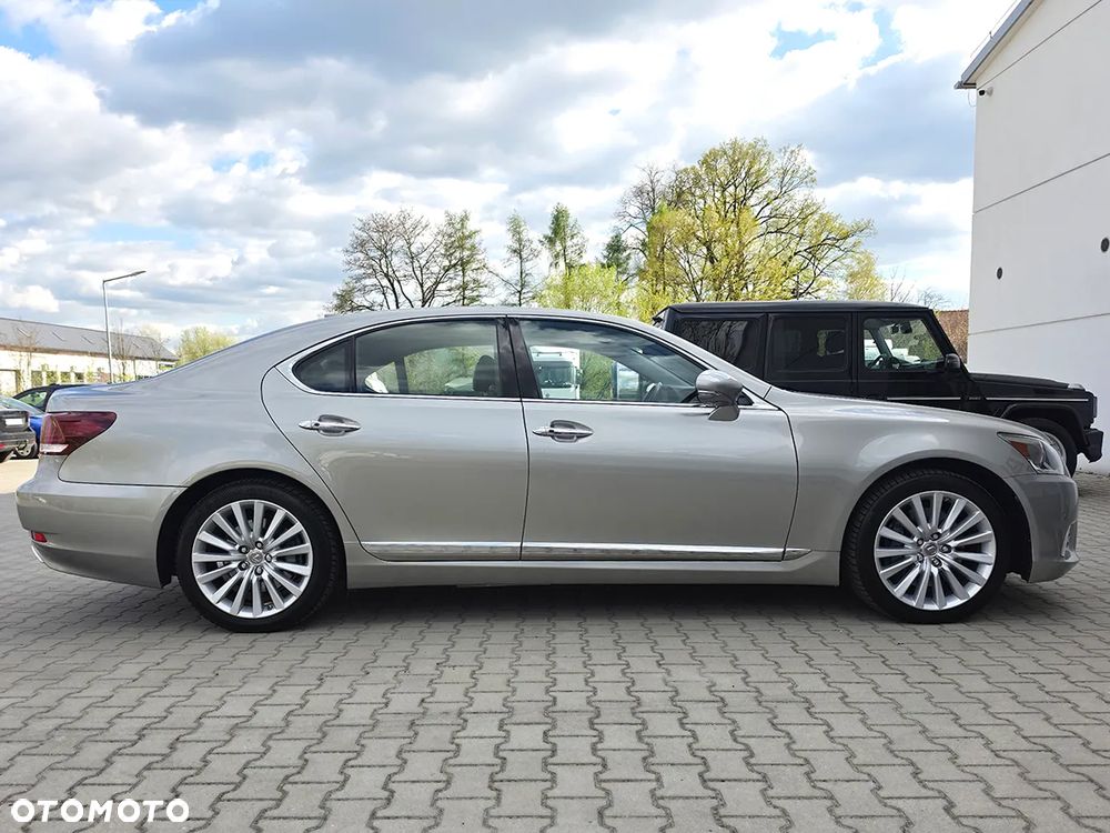 Lexus LS 460 AWD - 4