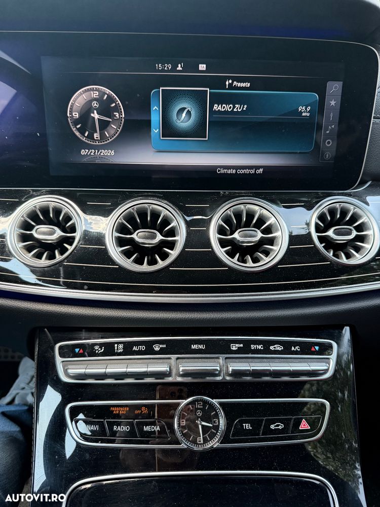 Mercedes-Benz E 400 4MATIC - 12