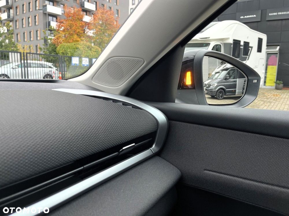 Volkswagen T-Roc 1.5 eTSI Life DSG - 22