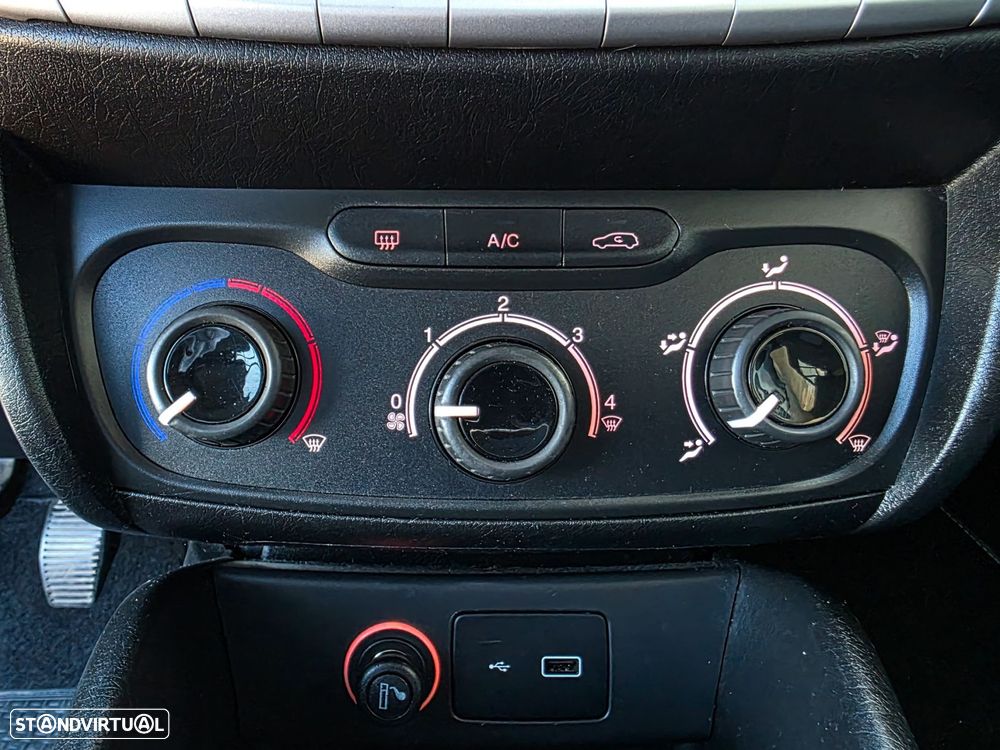 Fiat Tipo 1.3 M-Jet Easy - 31