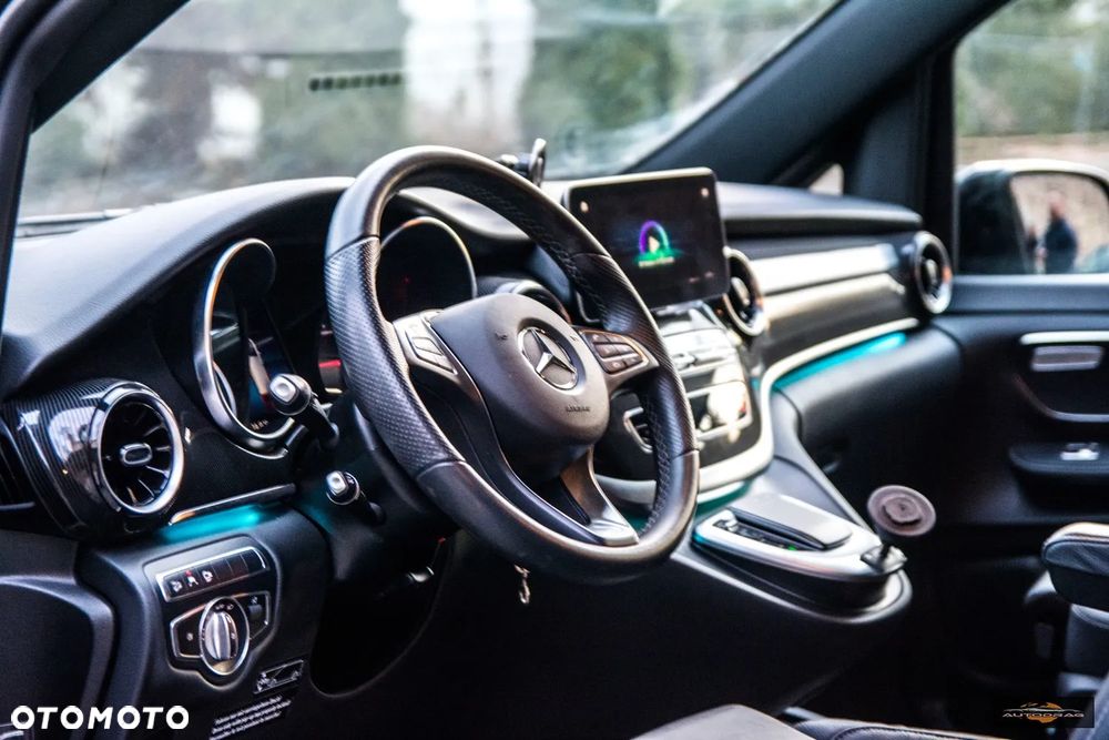 Mercedes-Benz Klasa V 300 d 4-Matic 9G-Tronic - 16