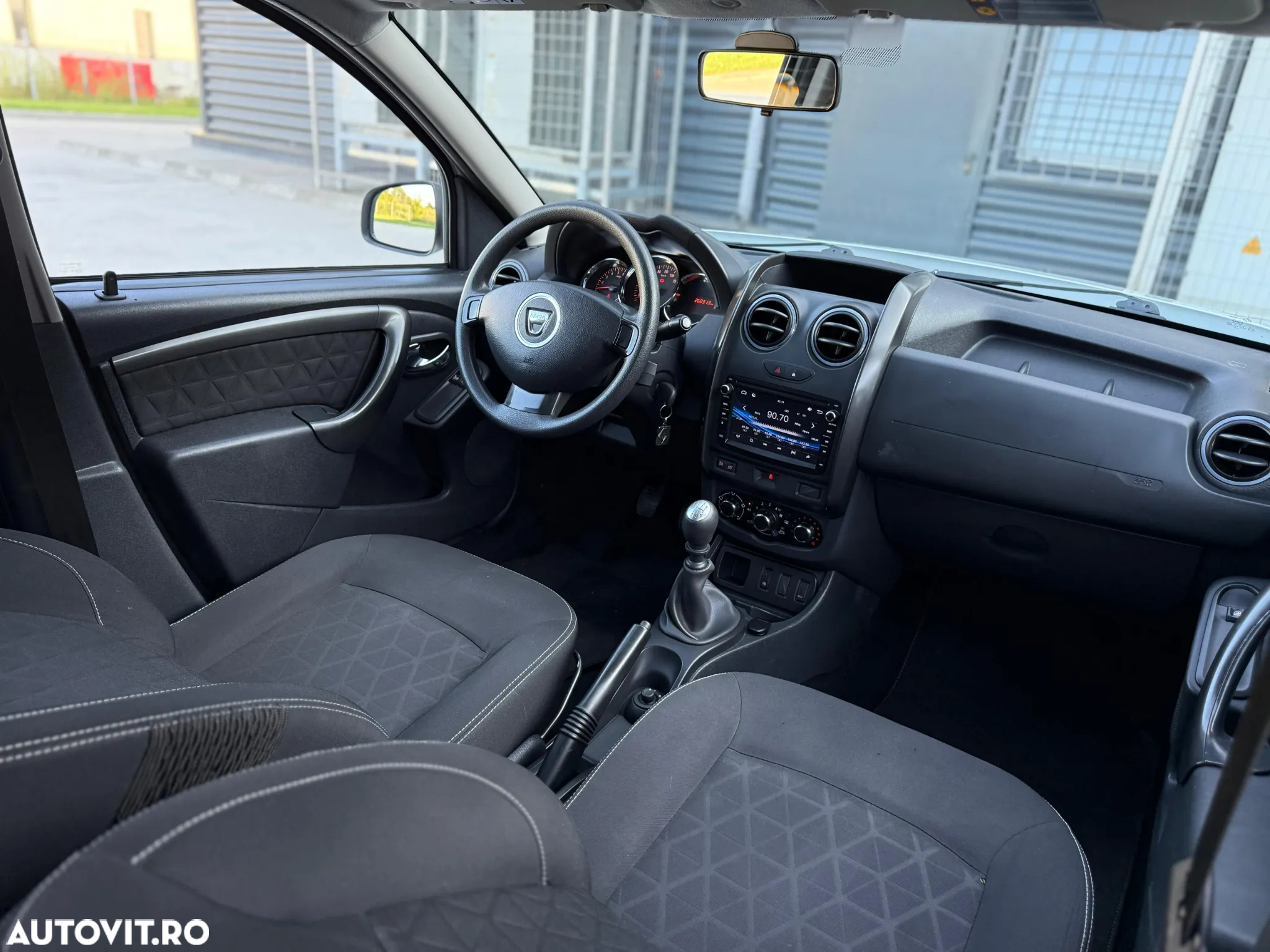 Dacia Duster 1.5 dCi 4x2 Laureate - 6