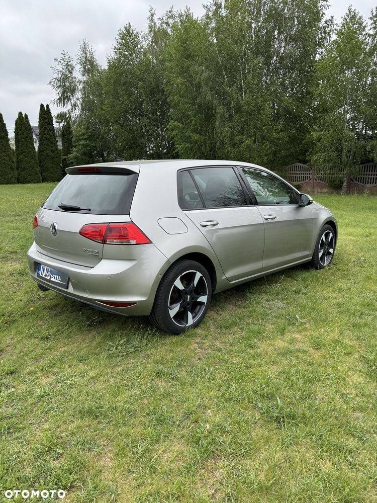 Volkswagen Golf - 3