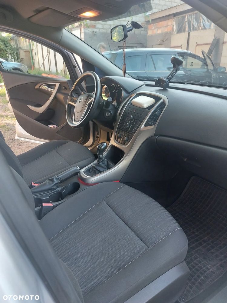 Opel Astra 1.4 T Cosmo - 9