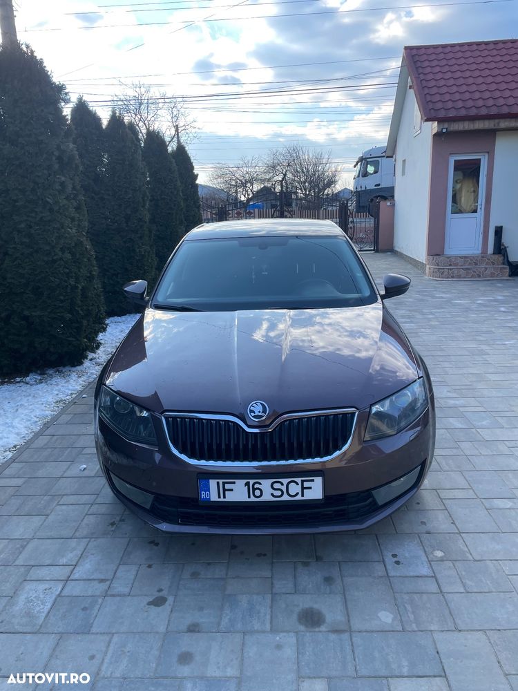Skoda Octavia 1.6 TDI STYLE DSG - 1