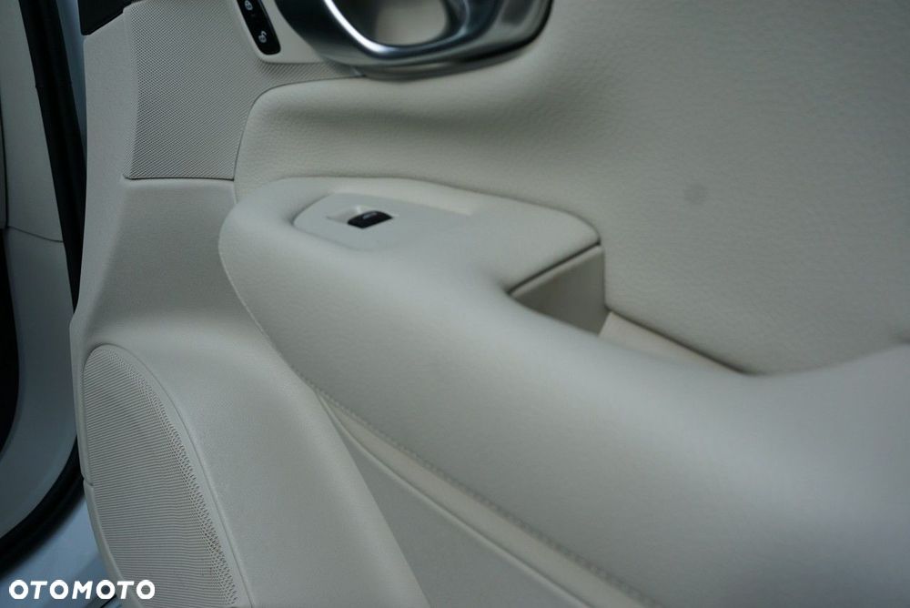 Volvo XC 90 - 13