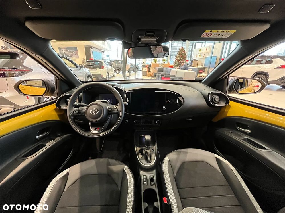 Toyota Aygo X Hybrid 1.5 Comfort e-CVT - 4