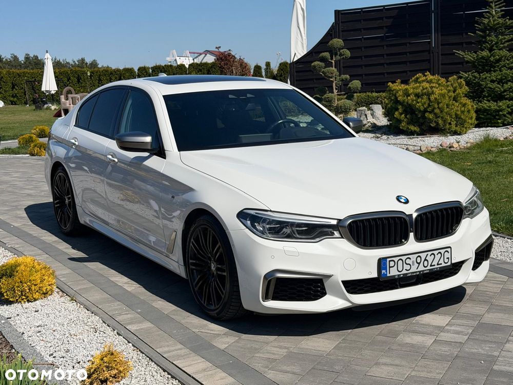 BMW Seria 5 M550i xDrive sport - 17