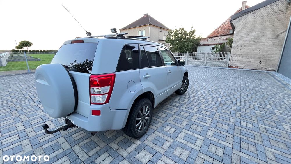 Suzuki Grand Vitara 1.9 DDiS Club DPF Family - 3
