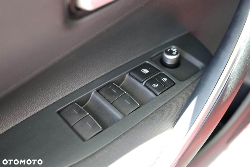 Toyota Corolla 1.8 Hybrid Comfort - 28