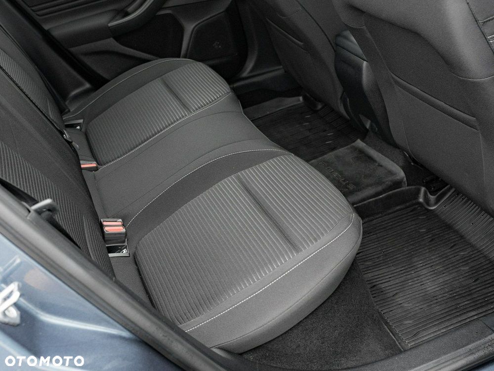 Ford Focus - 27