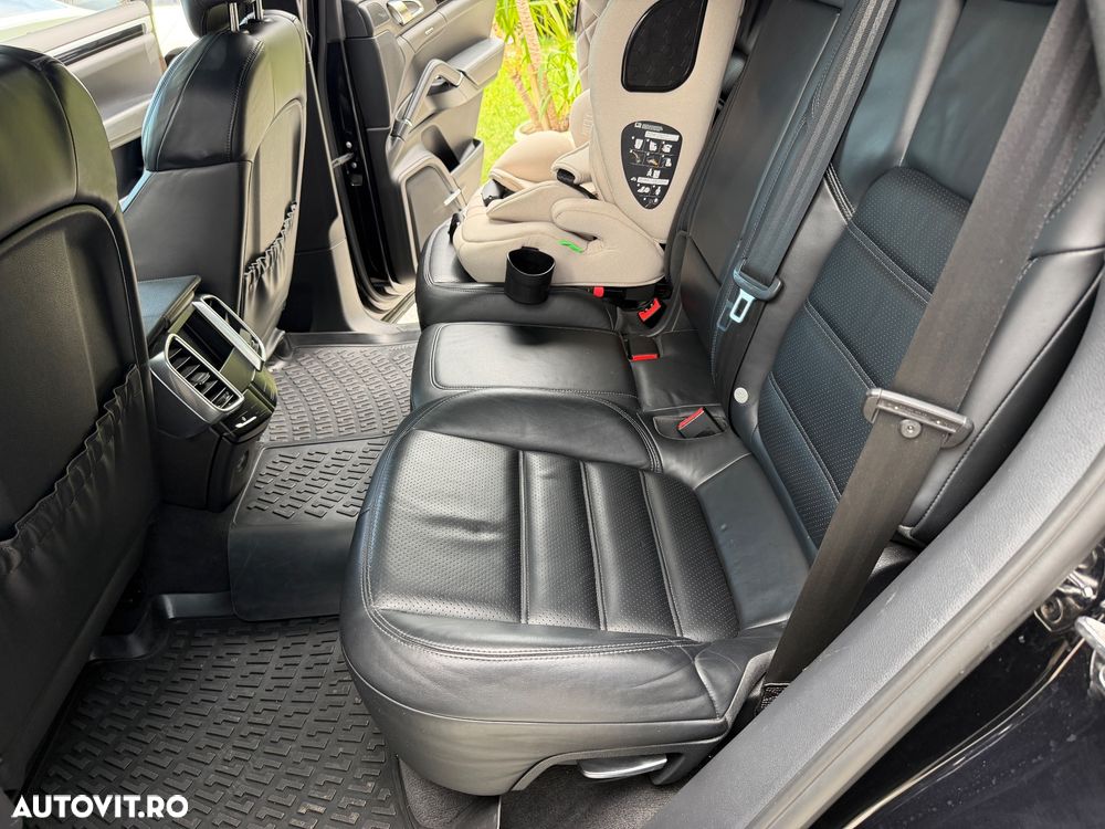 Porsche Cayenne Platinum Edition - 7