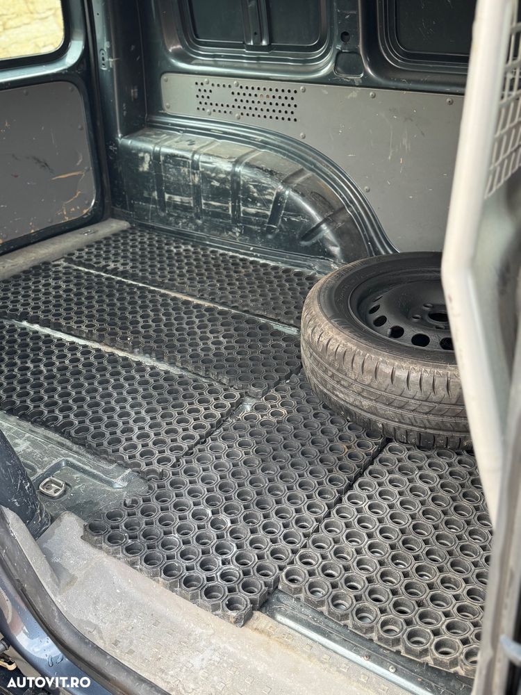 Volkswagen Caddy - 7