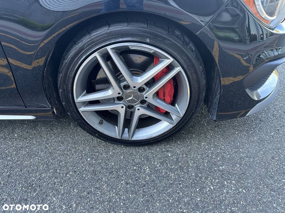 Mercedes-Benz CLA 45 AMG 4Matic 7G-DCT - 39