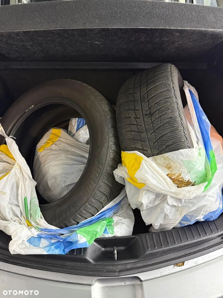 Mazda 3 1.6 CD Exclusive + - 4