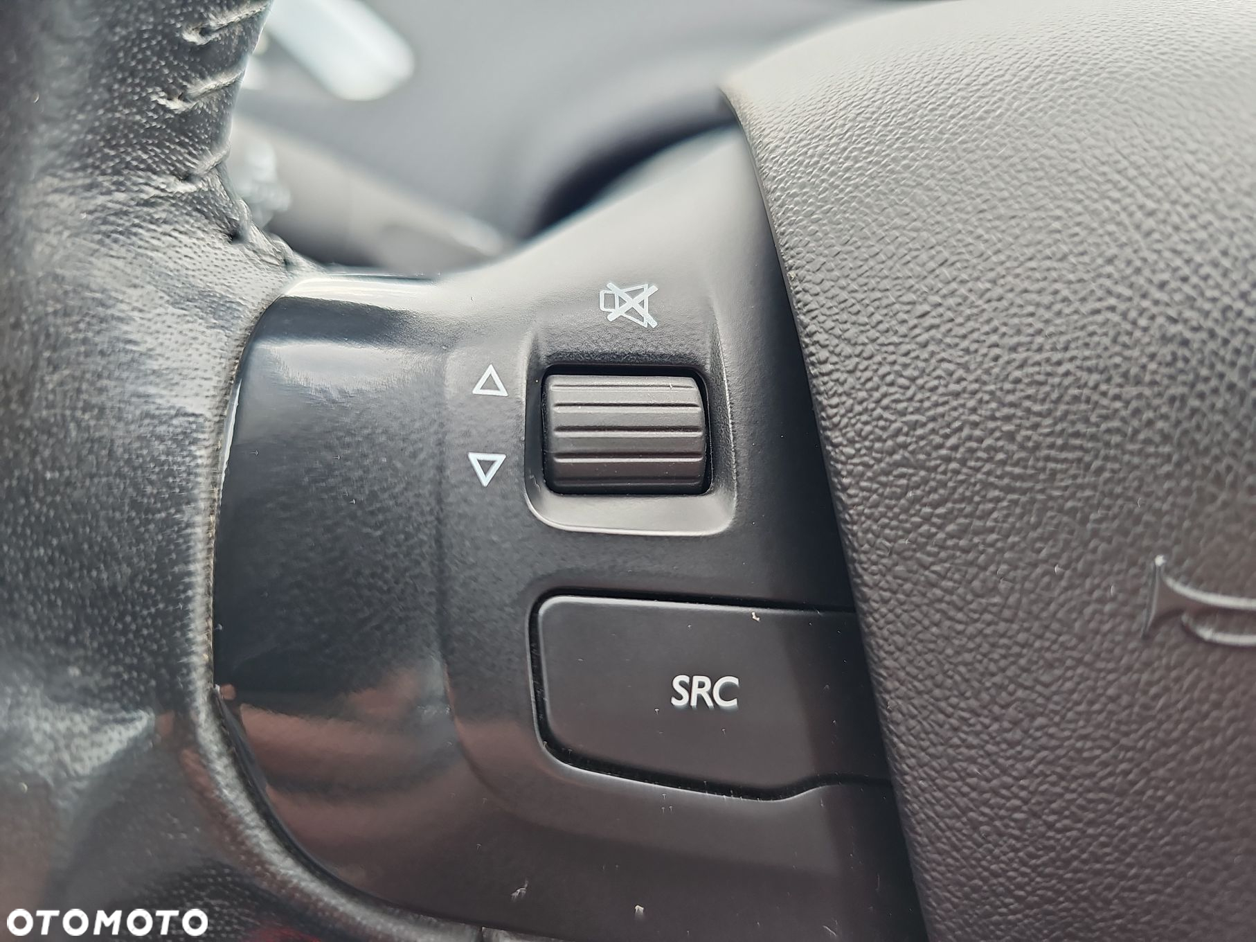 Peugeot 2008 1.2 Pure Tech Style S&S - 15