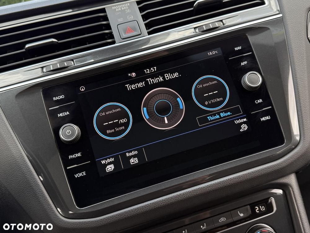 Volkswagen Tiguan - 27