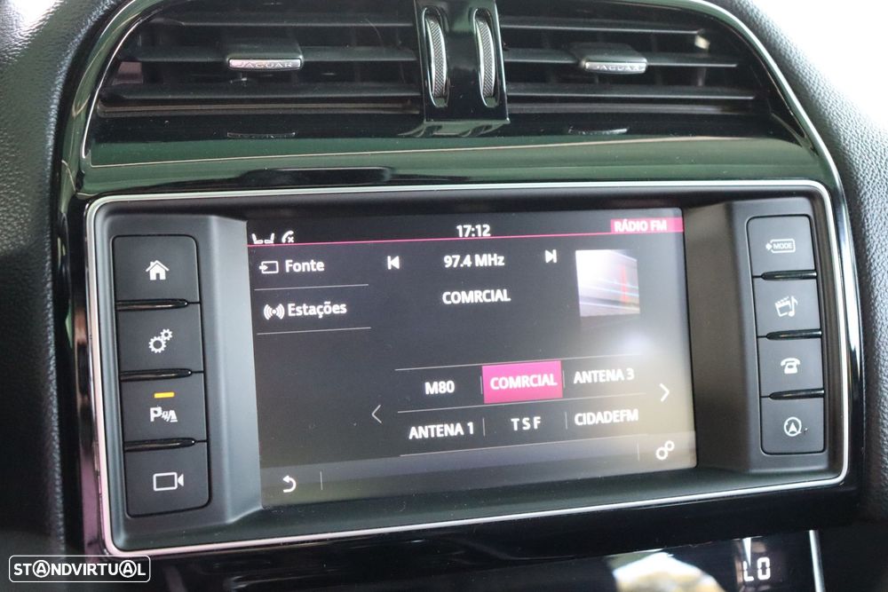 Jaguar XE 2.0 D R-Sport - 16