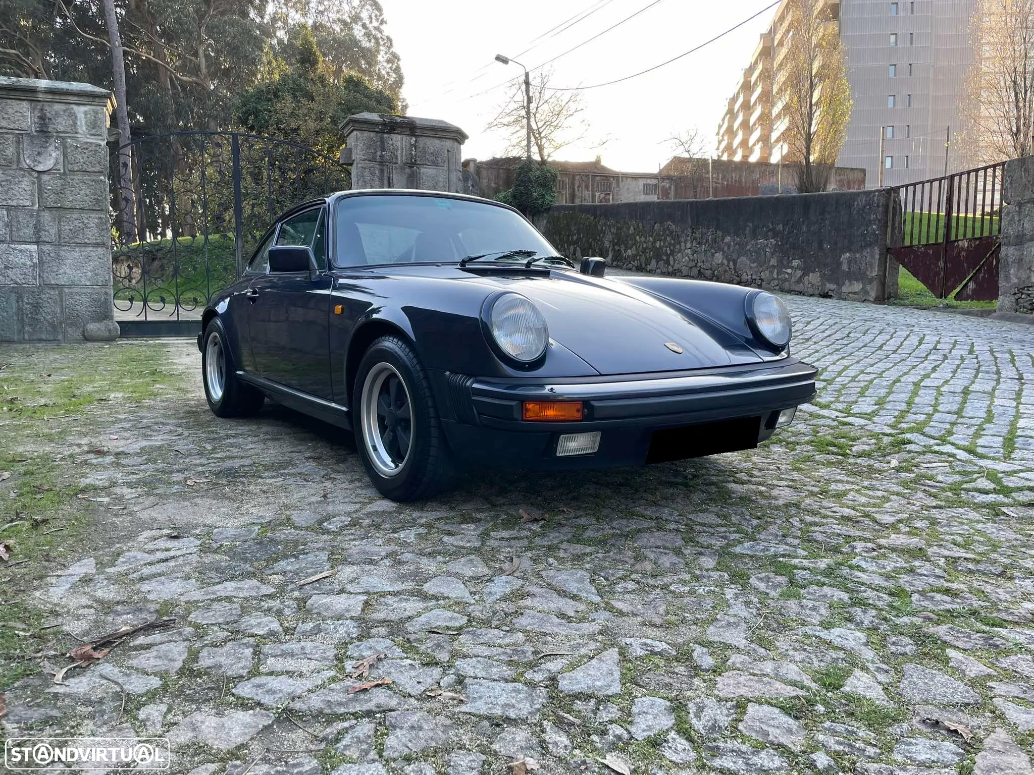 Porsche 911 Série G - 4