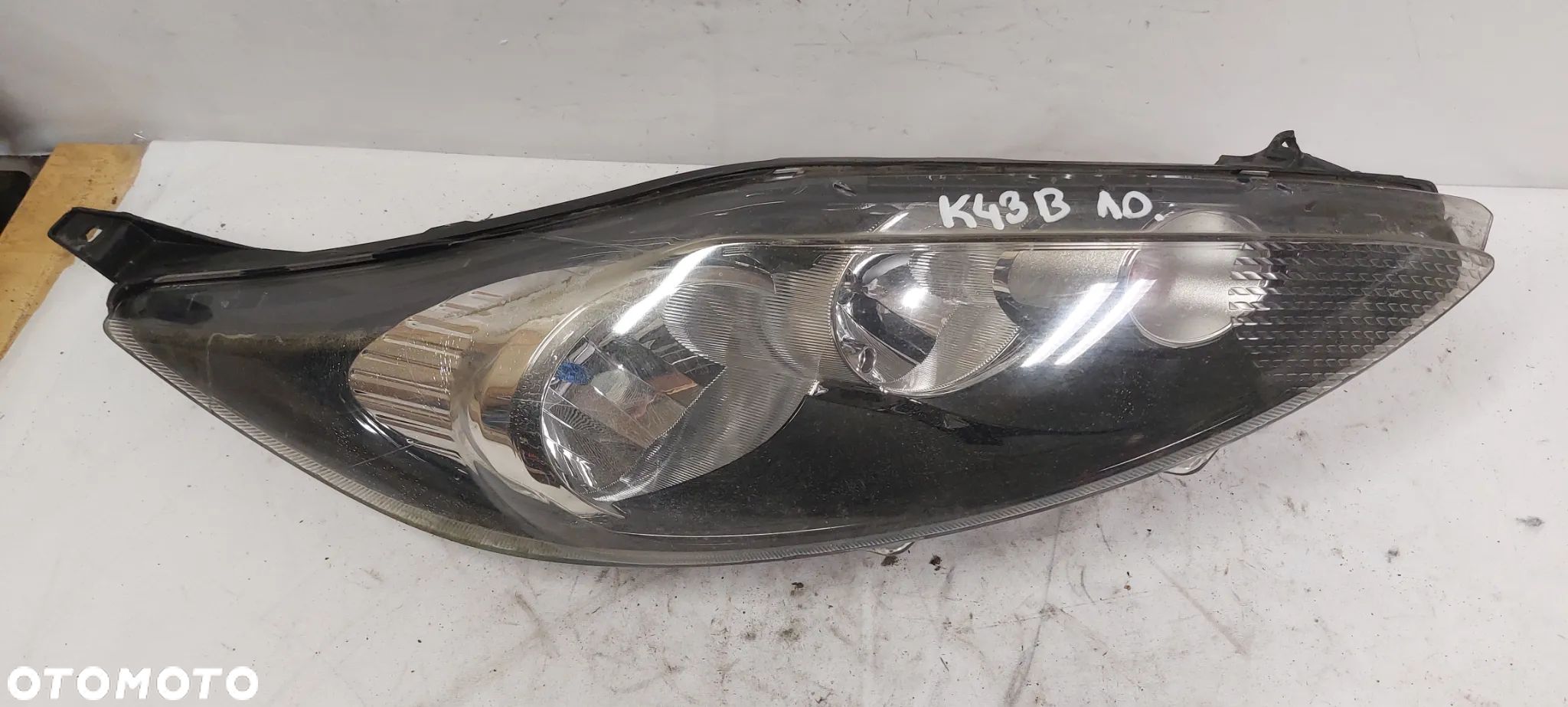 .  LAMPA PRZOD PRZEDNIA PRAWA FORD FIESTA MK7 - 1