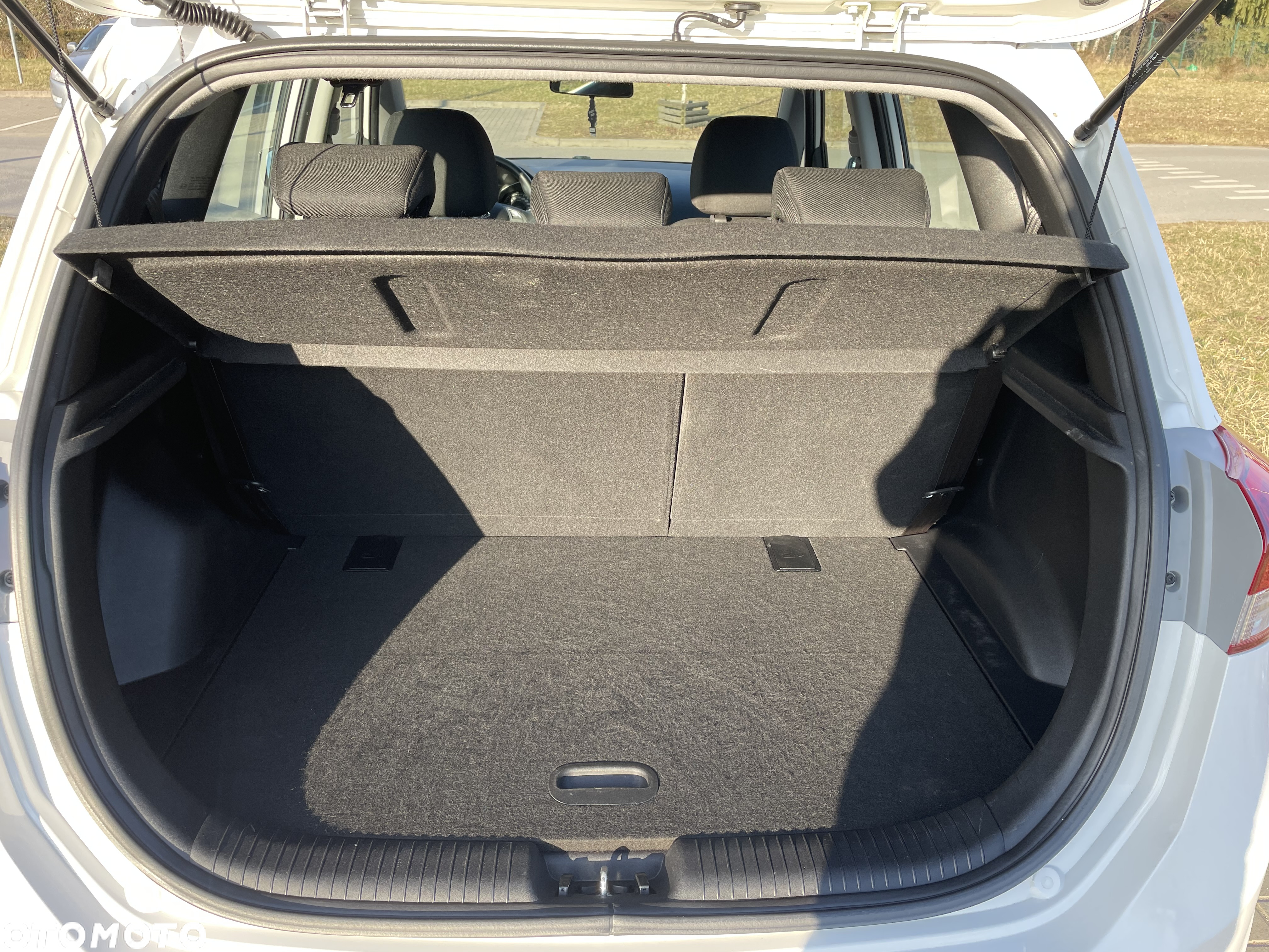 Hyundai ix20 1.4 blue Comfort - 11