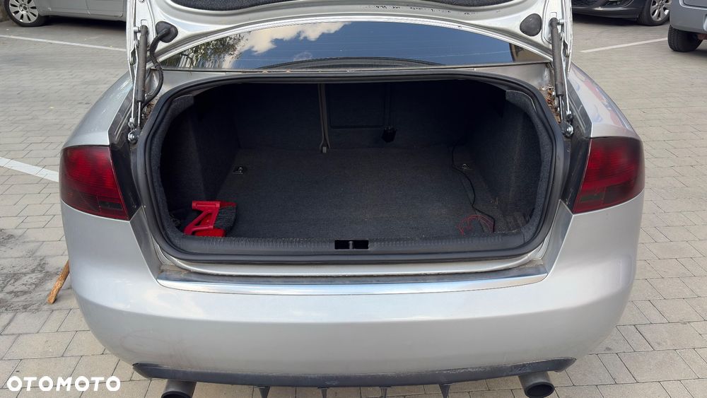 Audi A4 Limousine 2.0T FSI Quattro - 11